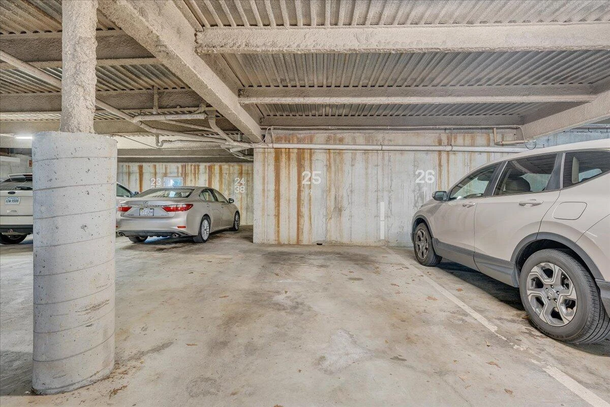 2151 Broadway AVE #9 - Photo 23