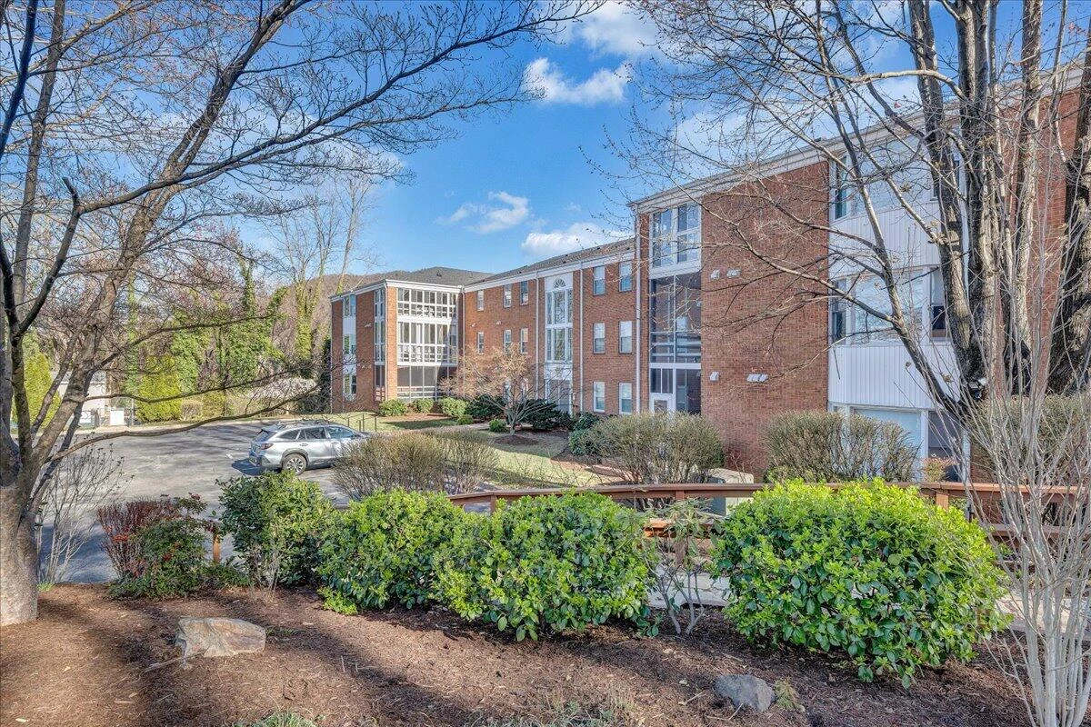 2151 Broadway AVE #9 - Photo 26