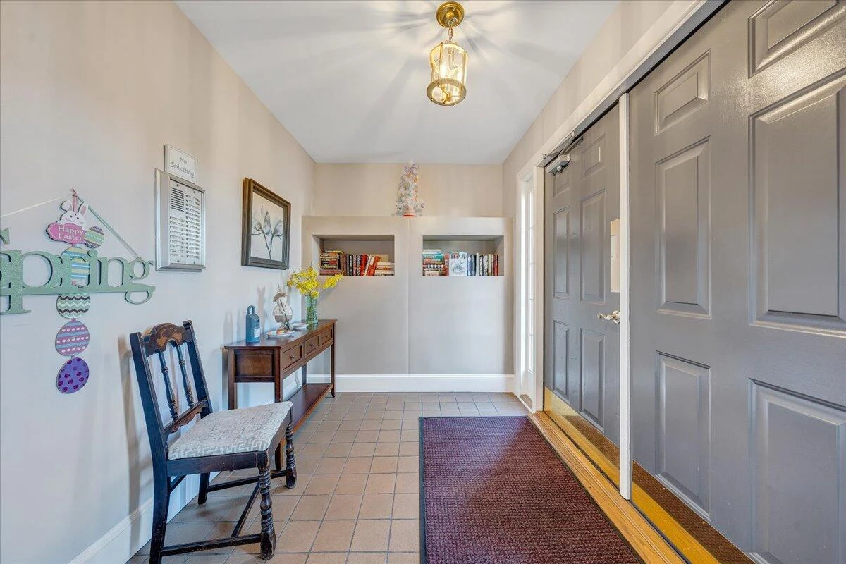 2151 Broadway AVE #9 - Photo 4