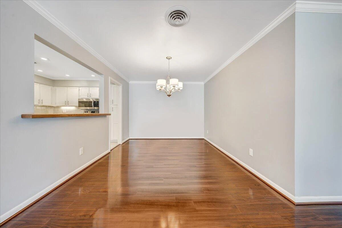 2151 Broadway AVE #9 - Photo 10
