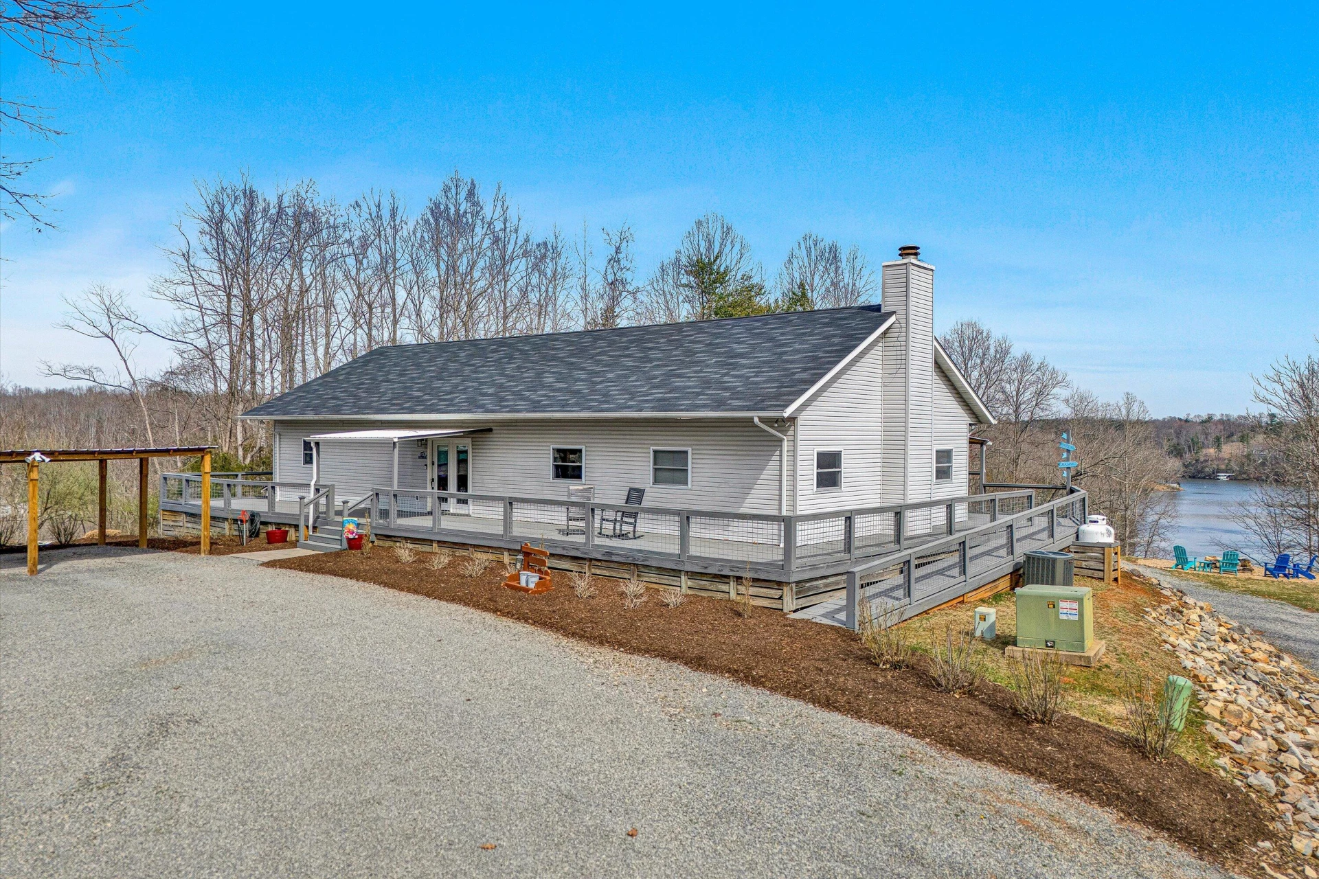 153 Harbor Club LN