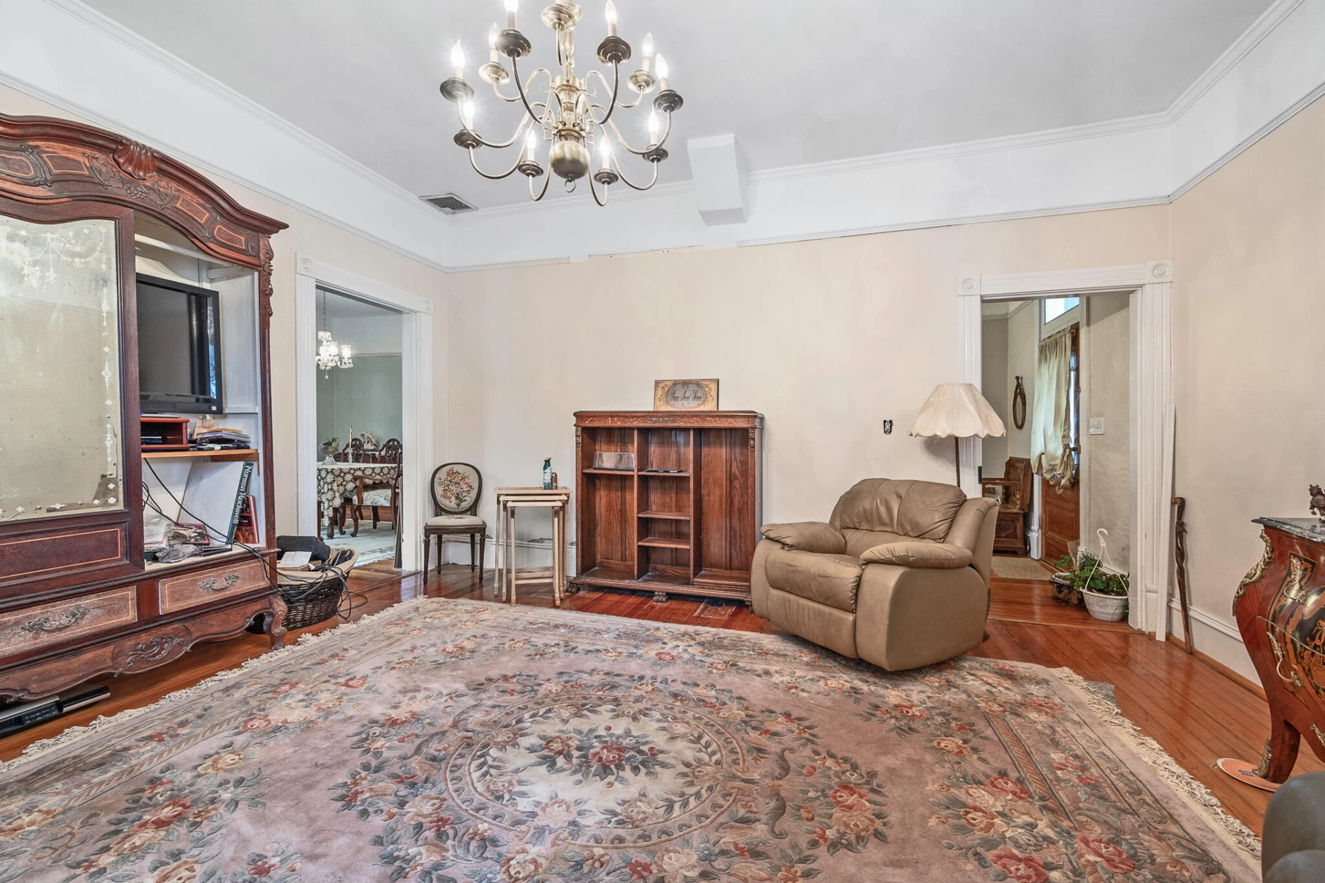 805 Longwood AVE - Photo 18
