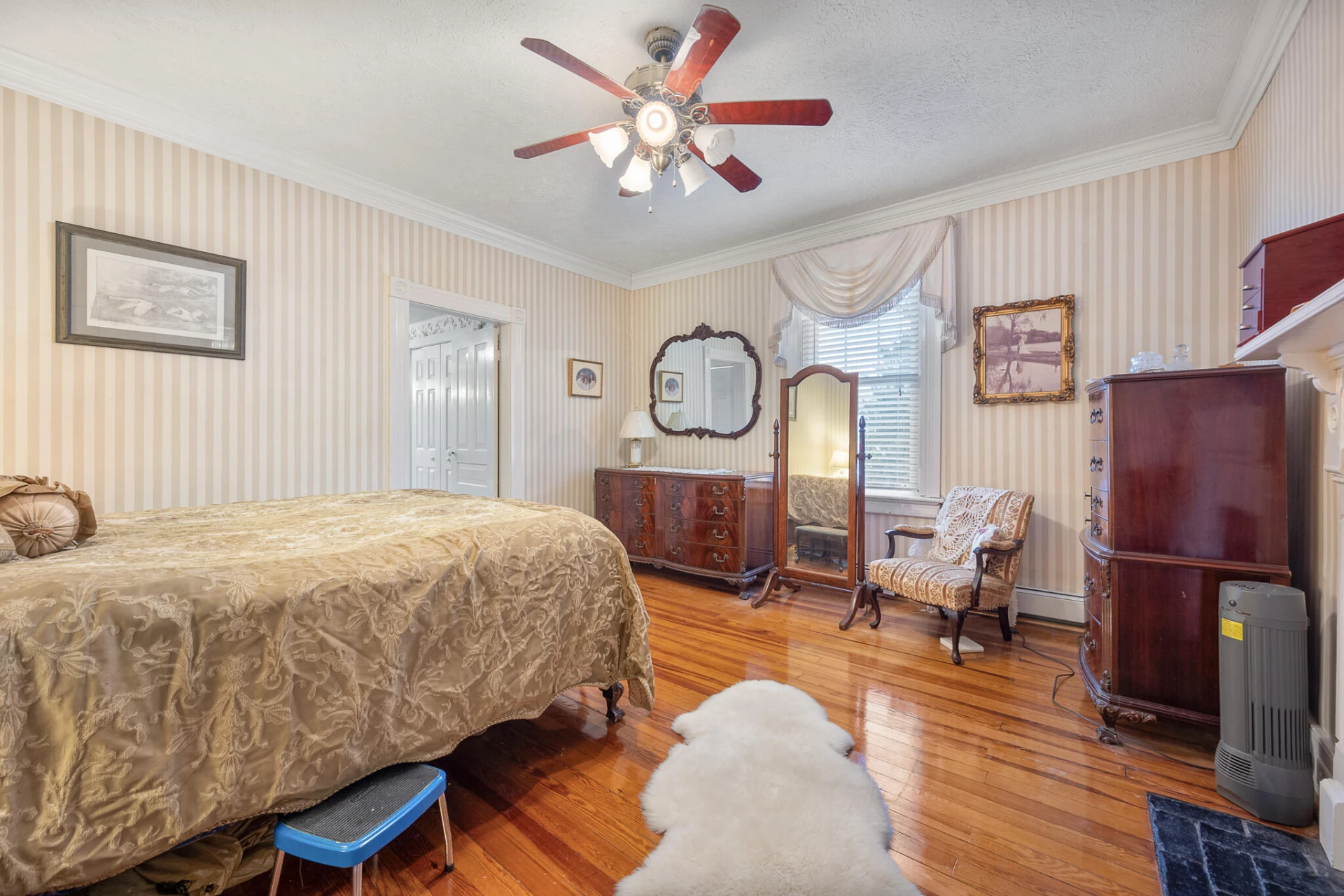 805 Longwood AVE - Photo 32