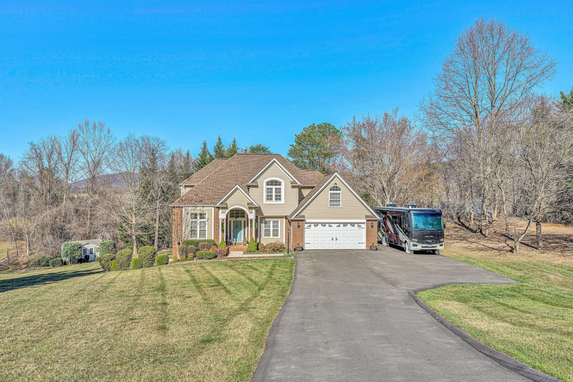 633 Winesap RD - Photo 3