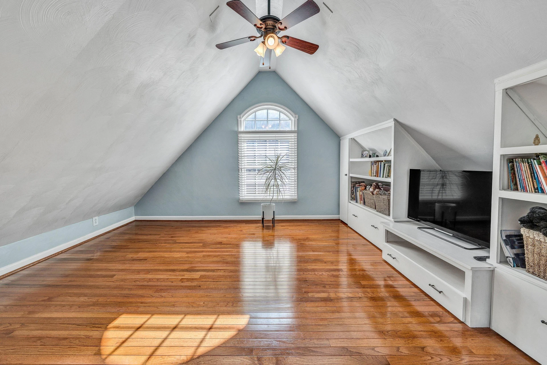 633 Winesap RD - Photo 32