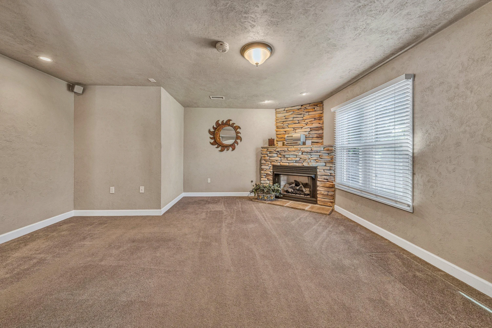 633 Winesap RD - Photo 37
