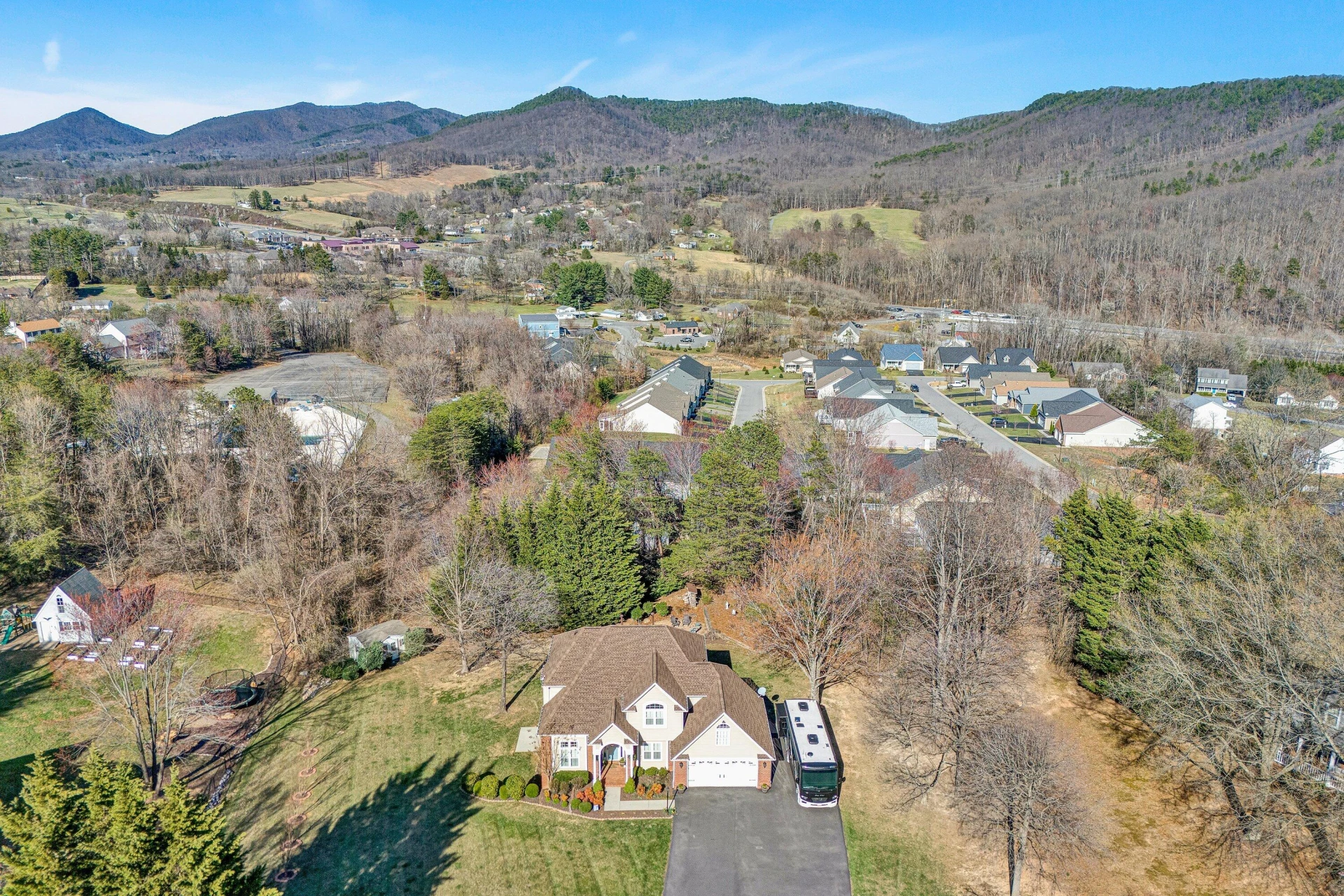 633 Winesap RD - Photo 51
