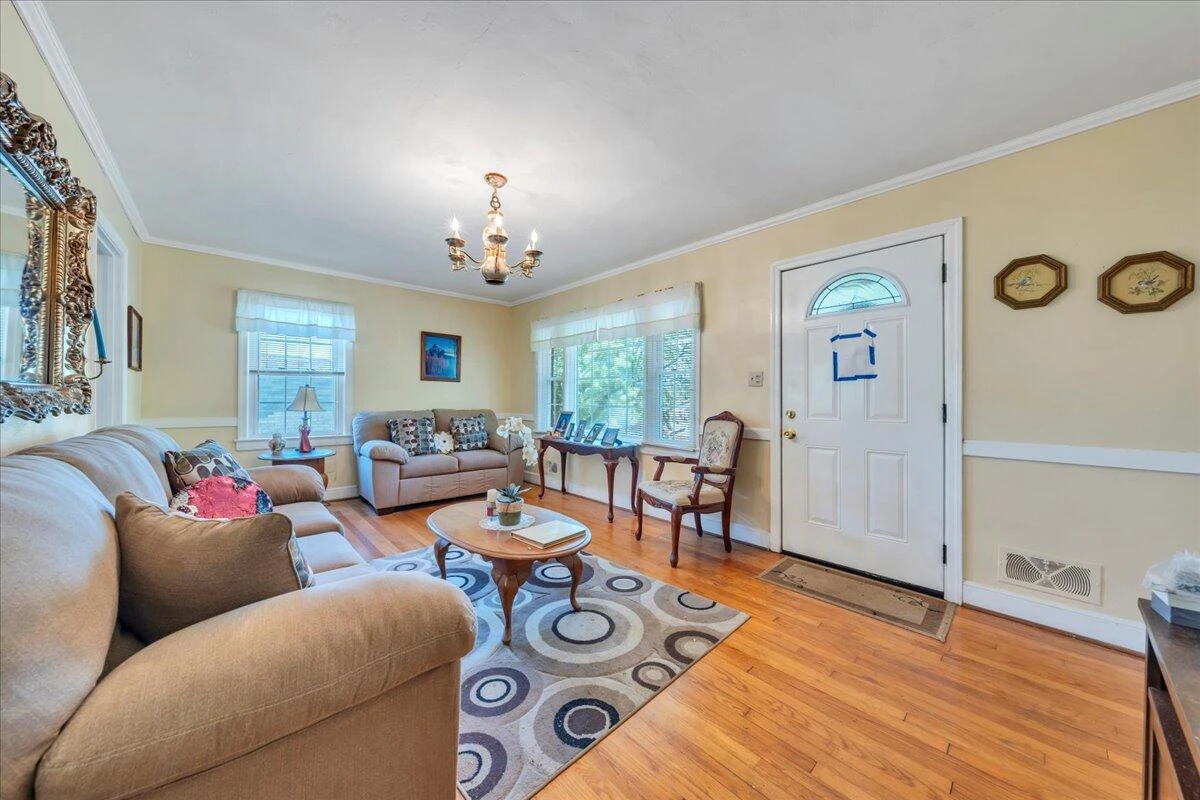 832 29Th ST - Photo 3