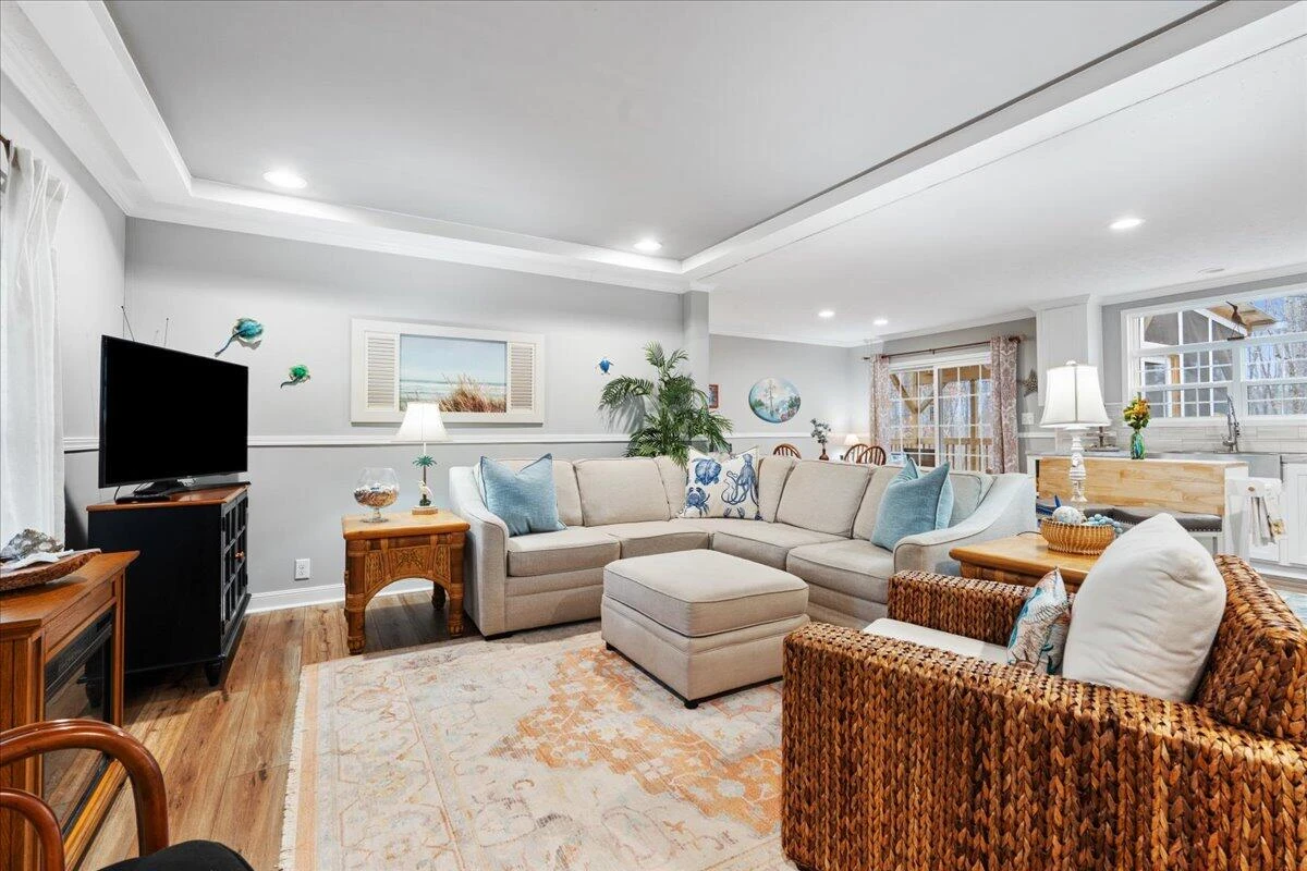 305 Snug Harbor TRL - Photo 4