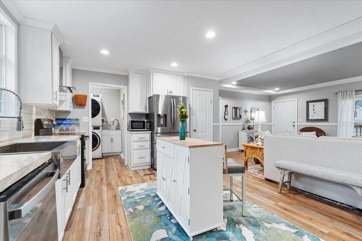 305 Snug Harbor TRL - Photo 7