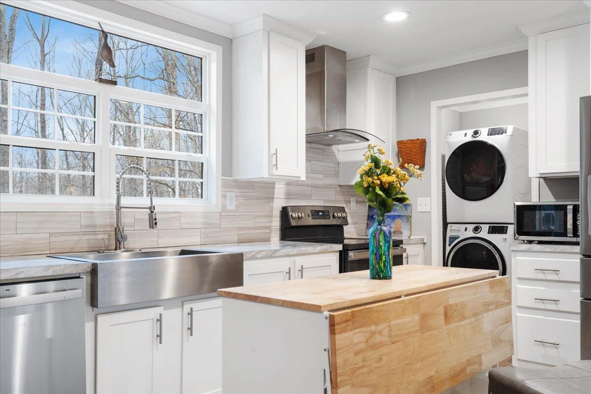 305 Snug Harbor TRL - Photo 9
