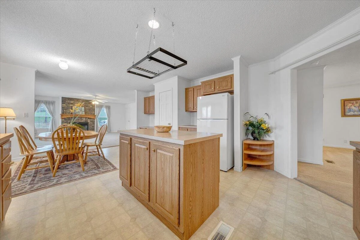 200 Surber DR - Photo 14