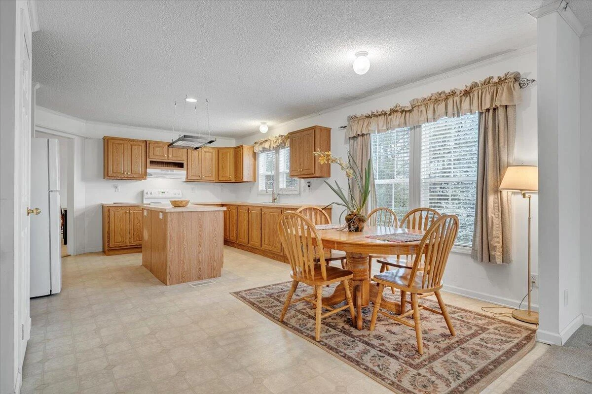200 Surber DR - Photo 18