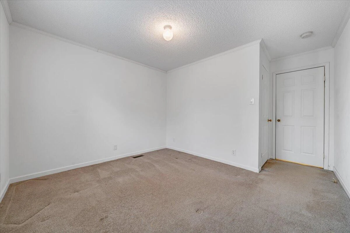 200 Surber DR - Photo 27