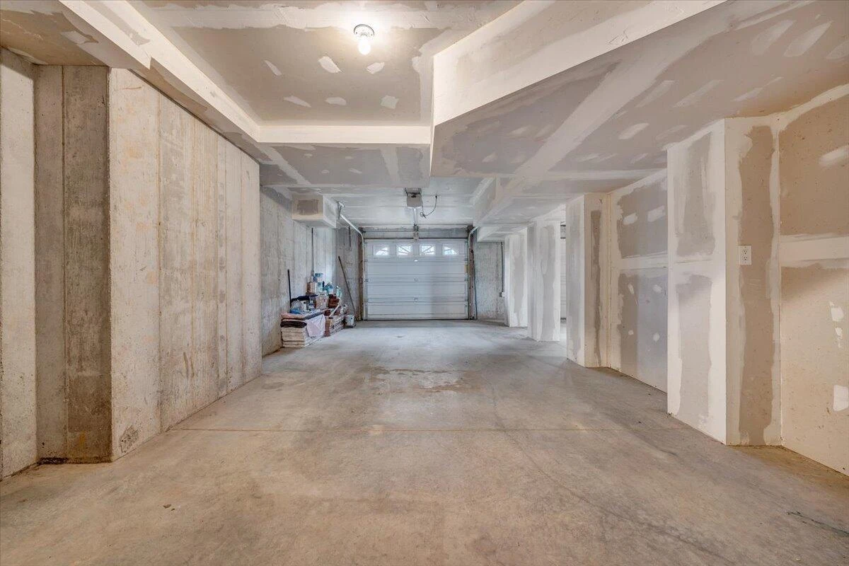 200 Surber DR - Photo 34