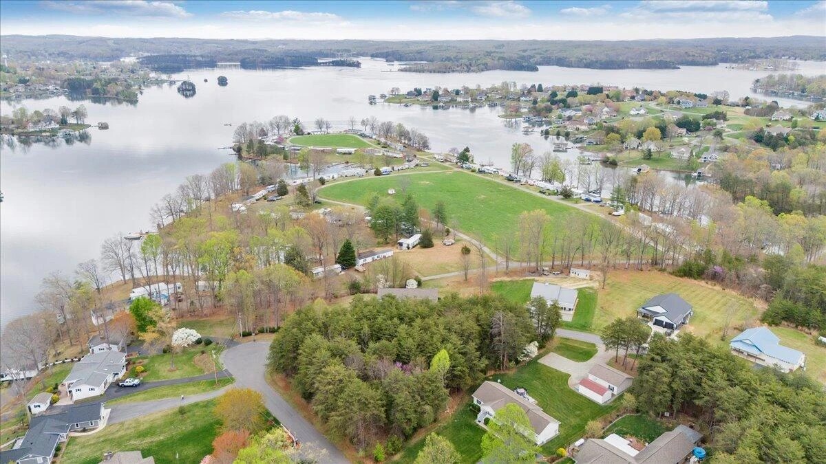 200 Surber DR - Photo 41