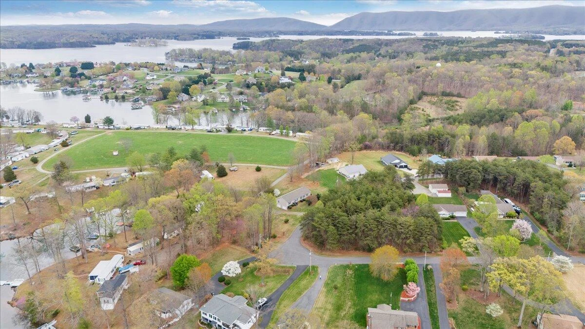 200 Surber DR - Photo 42