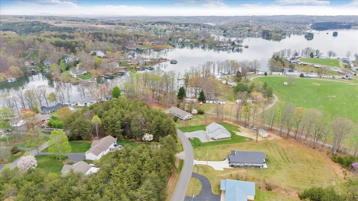 200 Surber DR - Photo 48