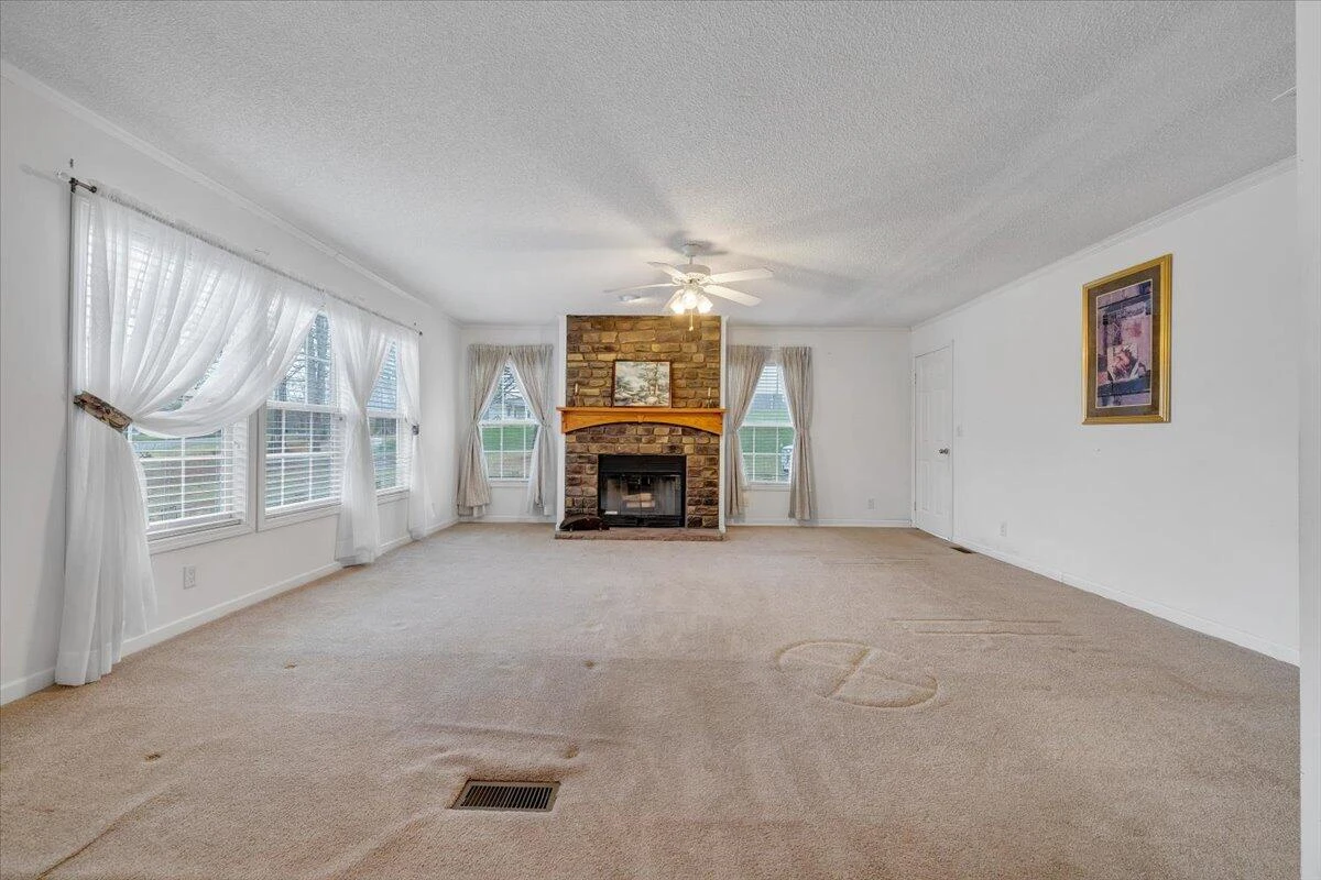 200 Surber DR - Photo 60