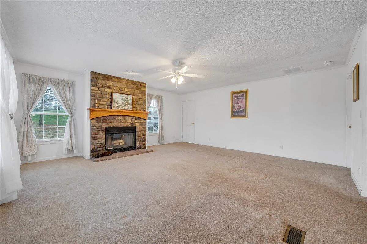 200 Surber DR - Photo 62