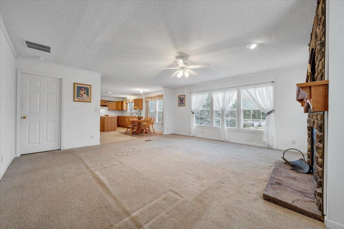200 Surber DR - Photo 64