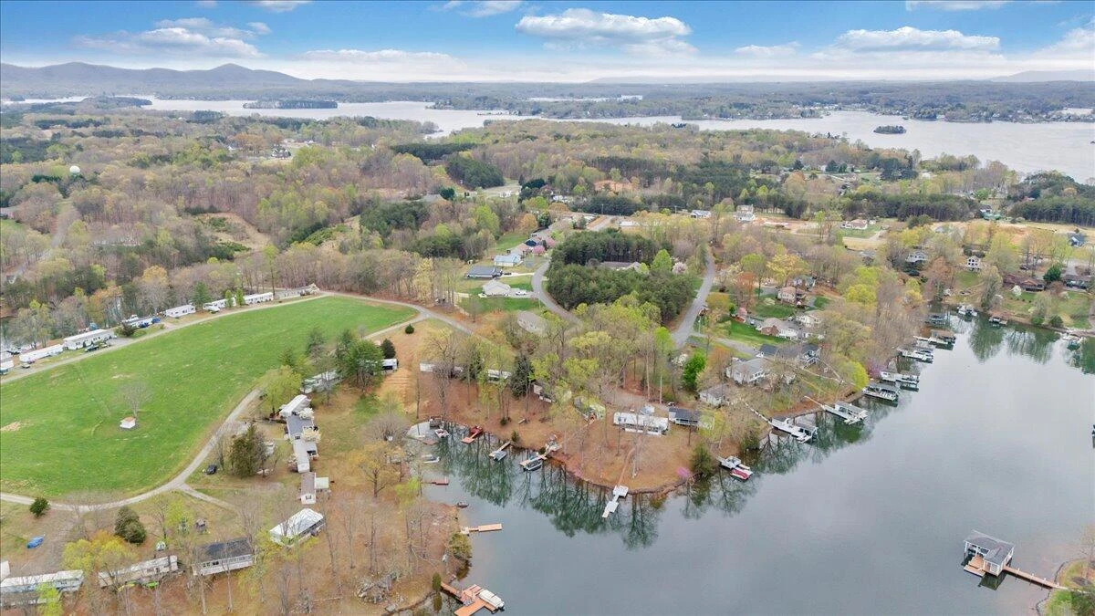 200 Surber DR - Photo 79
