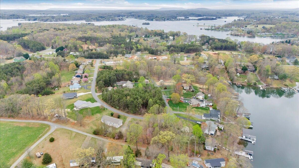 200 Surber DR - Photo 81