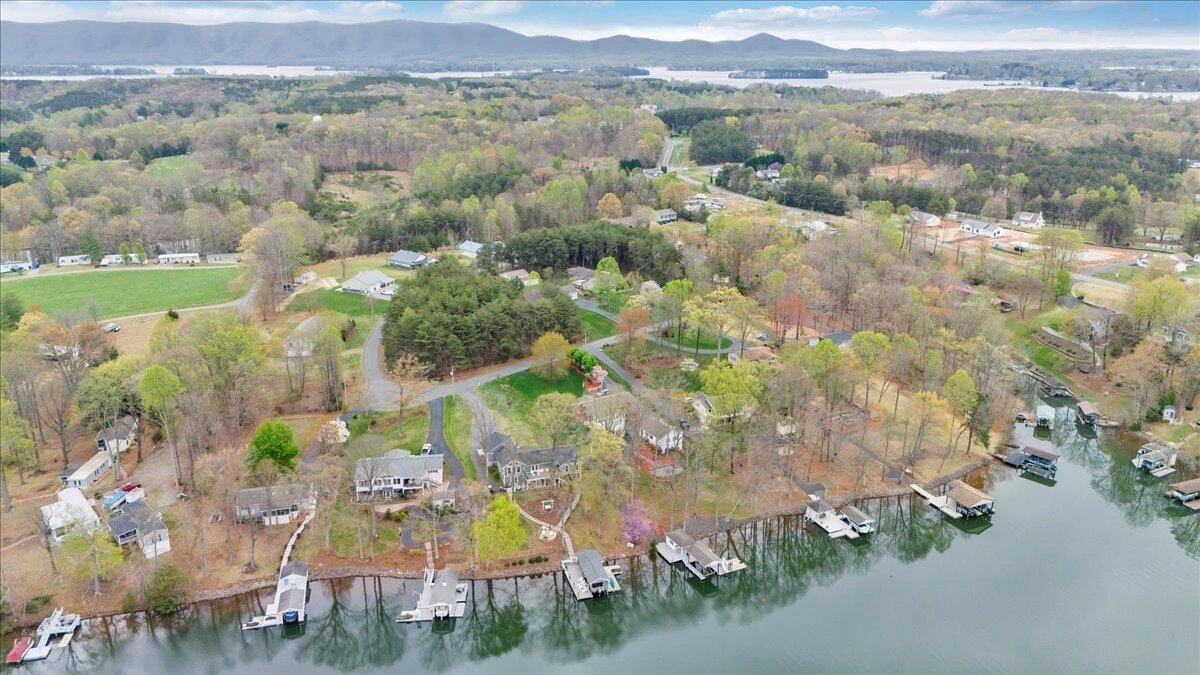 200 Surber DR - Photo 82