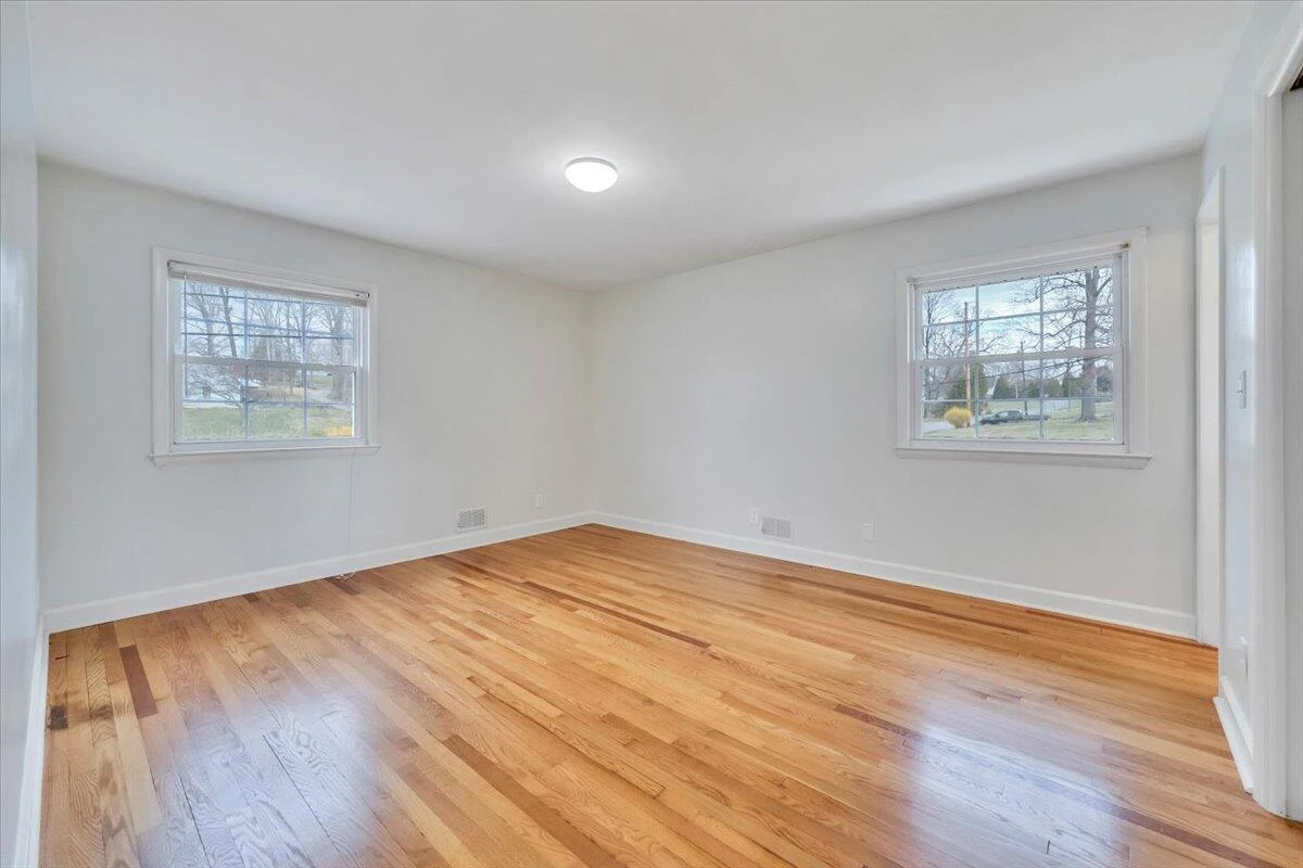 1401 Grove DR - Photo 14