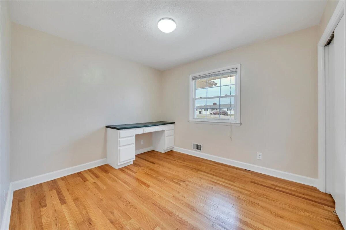 1401 Grove DR - Photo 21