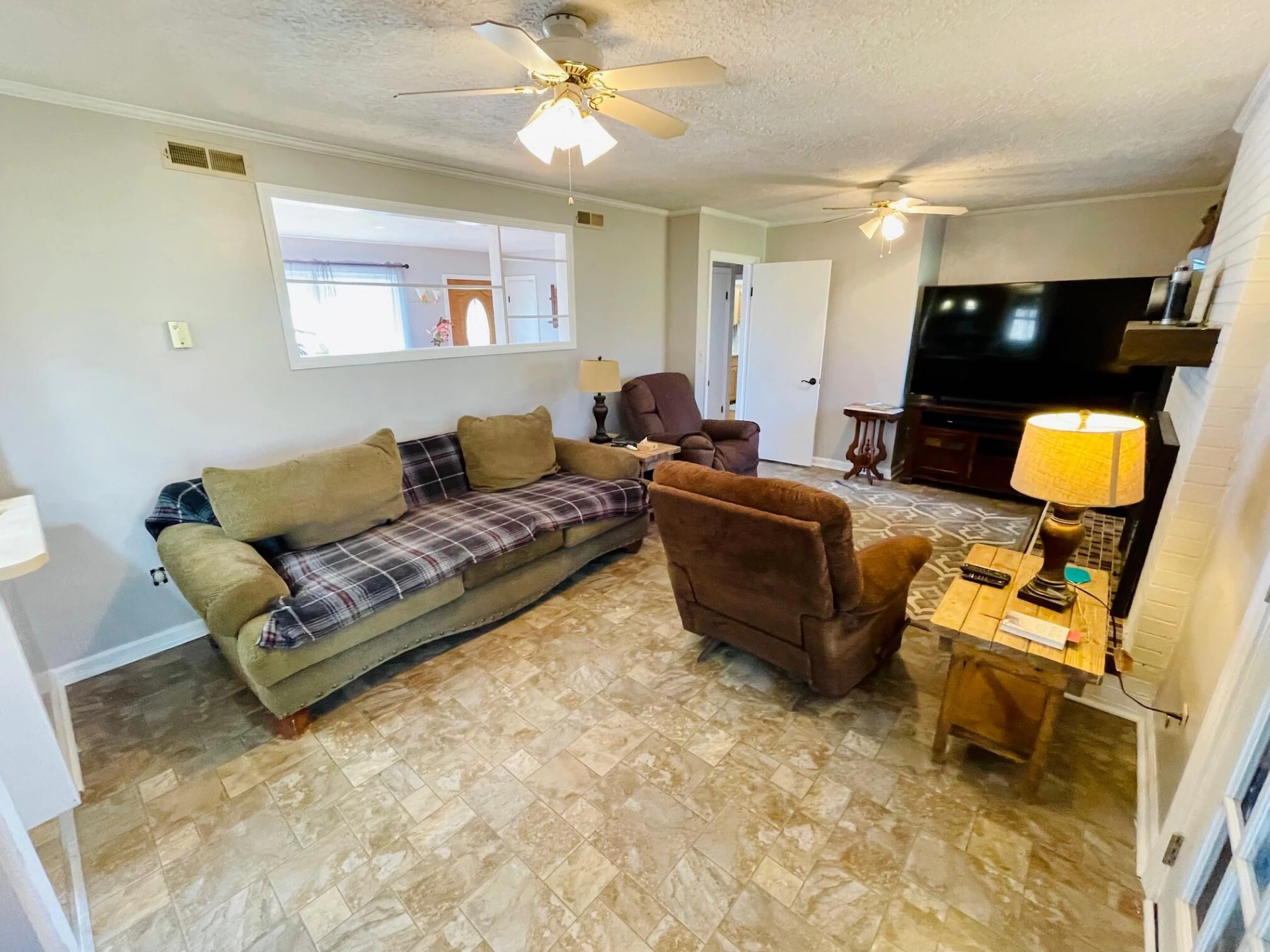 136 Sherwood DR - Photo 12
