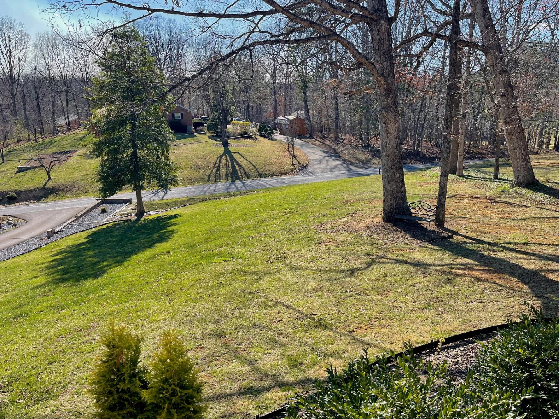 136 Sherwood DR - Photo 34