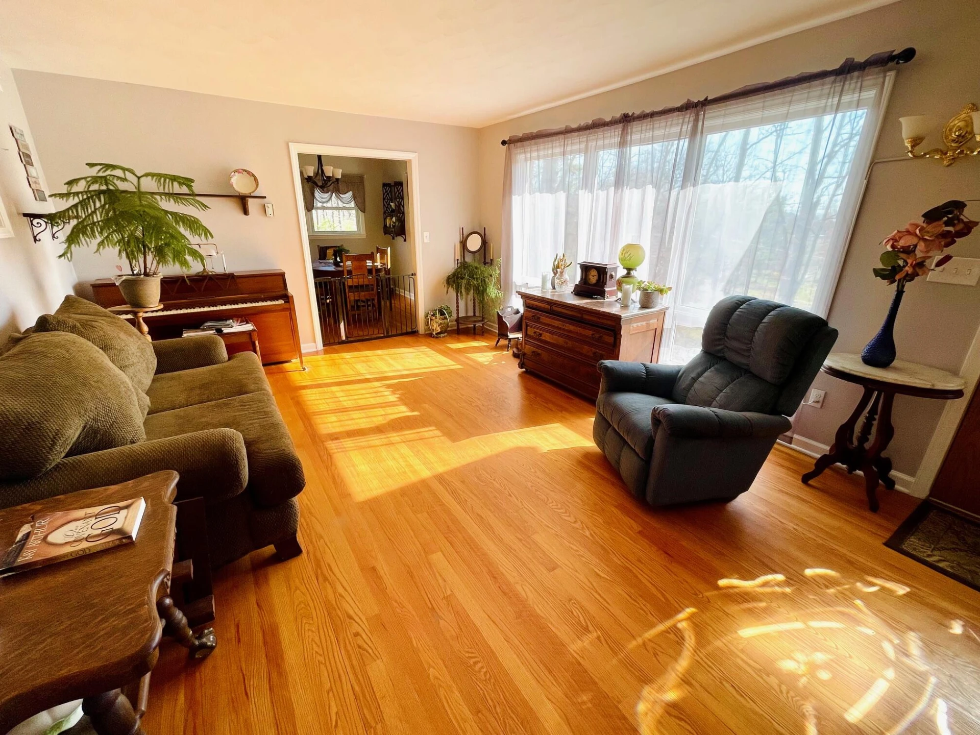 136 Sherwood DR - Photo 5