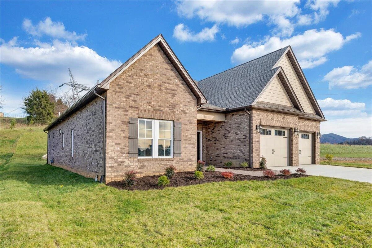 135 Merion CIR - Photo 47