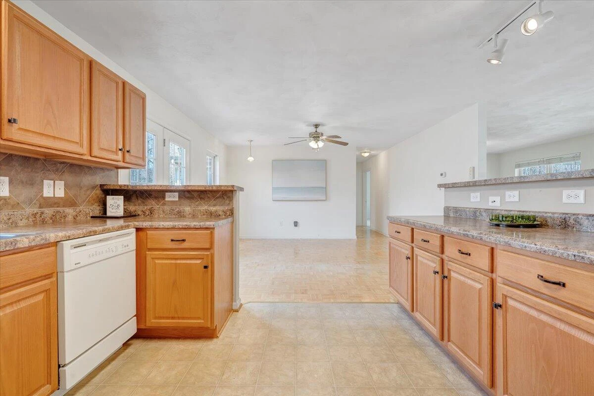 1689 Carroll RD - Photo 19