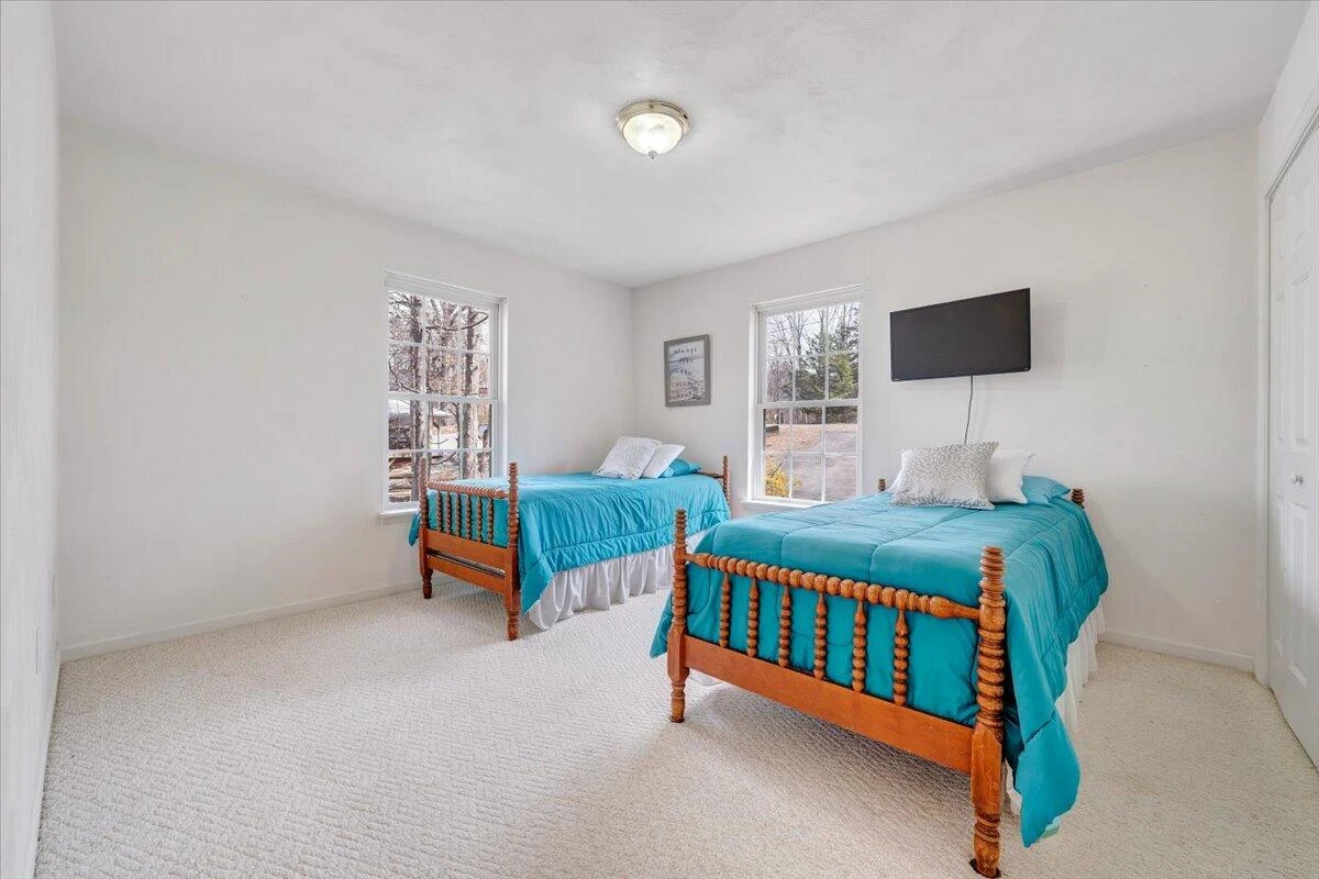 1689 Carroll RD - Photo 32