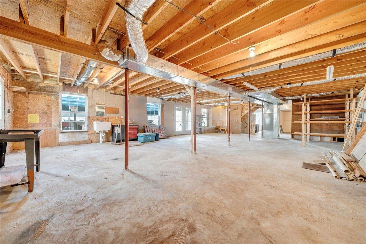 1689 Carroll RD - Photo 38