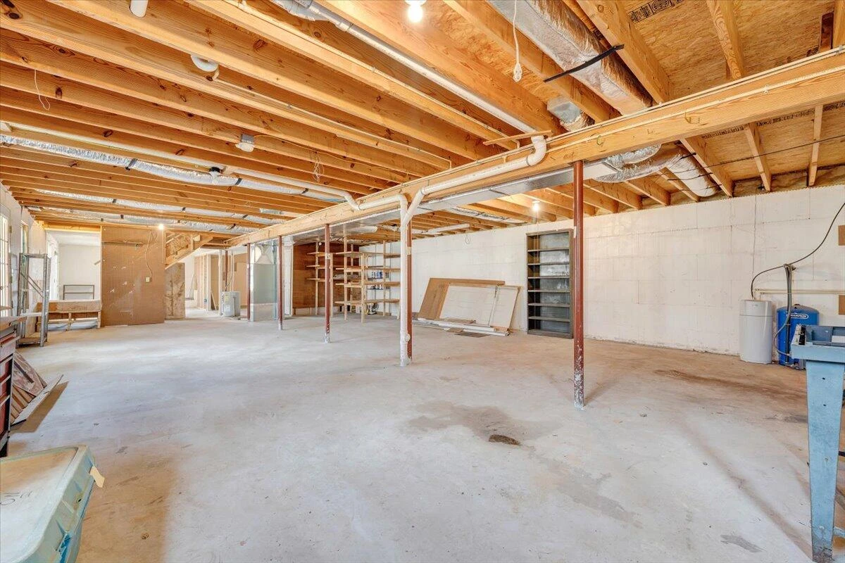 1689 Carroll RD - Photo 39