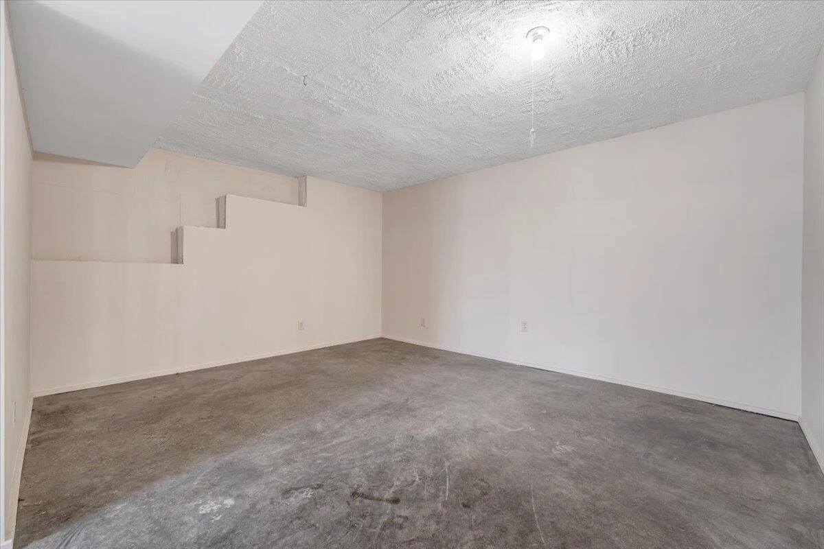 1689 Carroll RD - Photo 40