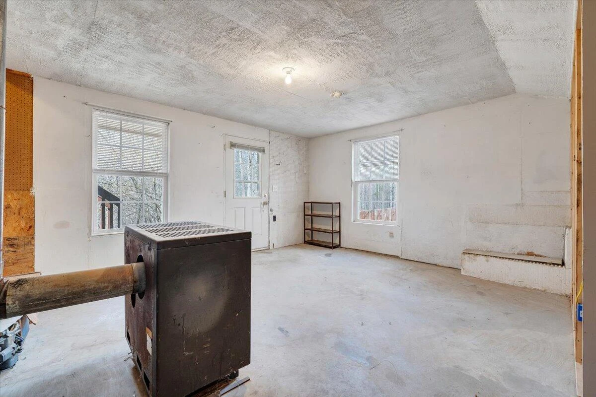 1689 Carroll RD - Photo 41