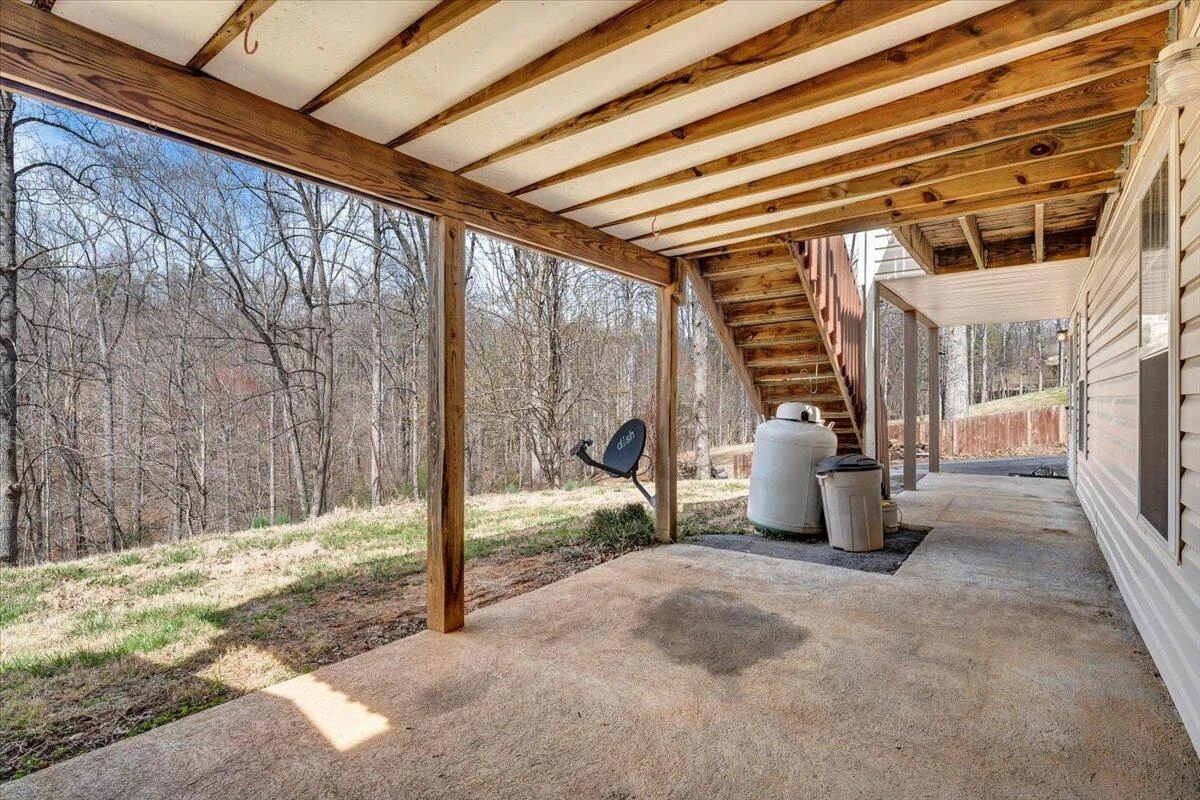 1689 Carroll RD - Photo 46