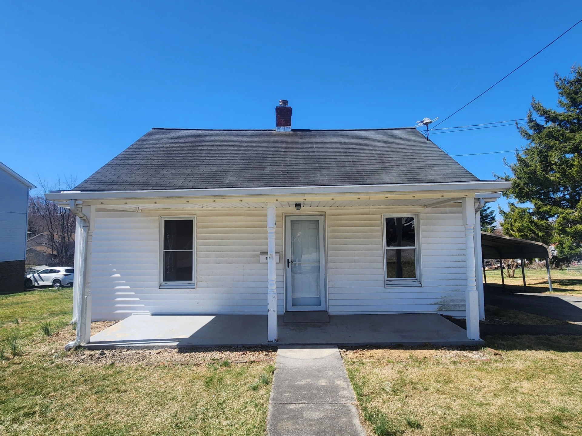 365 Clearview DR - Photo 2