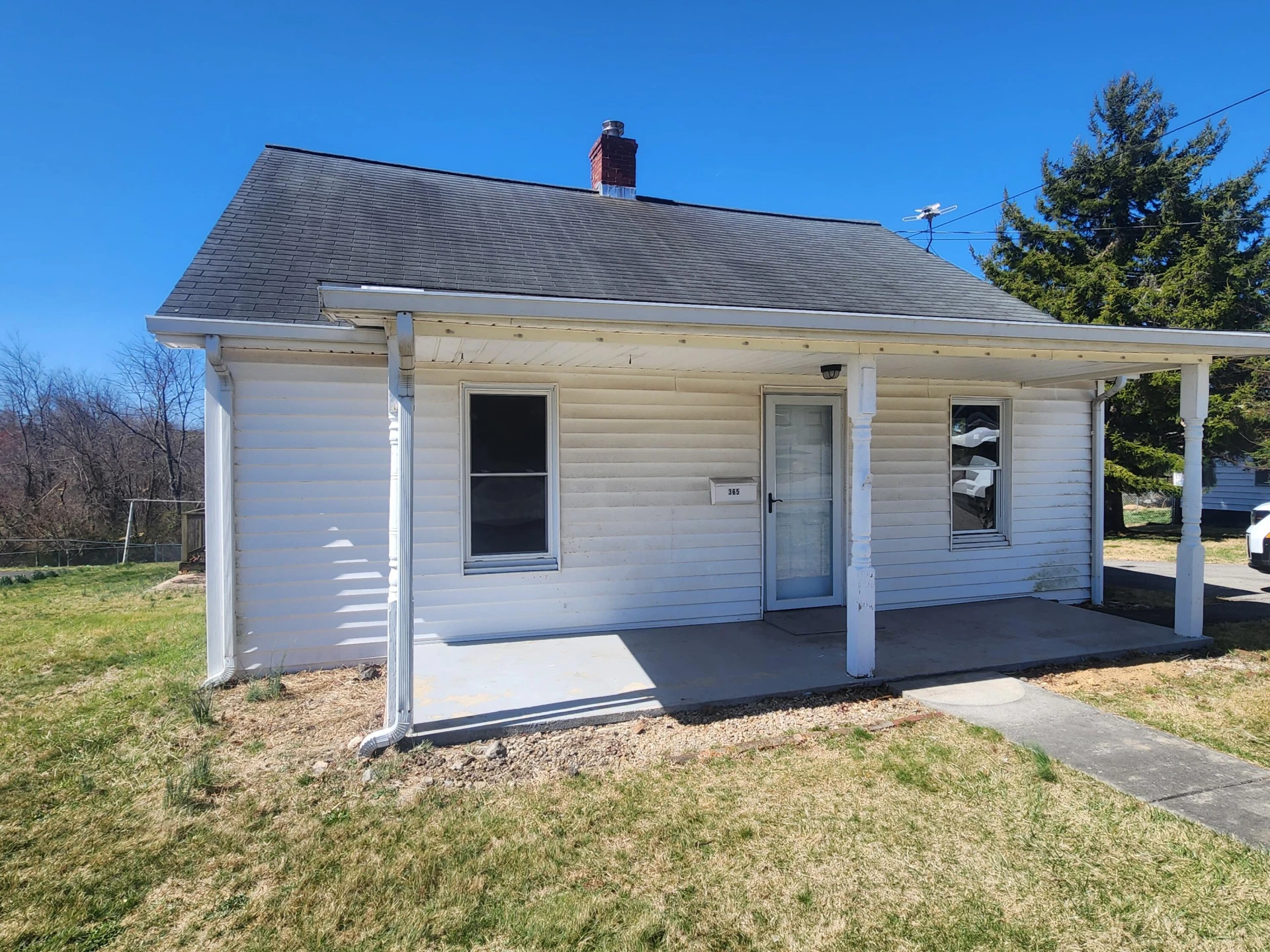 365 Clearview DR - Photo 4