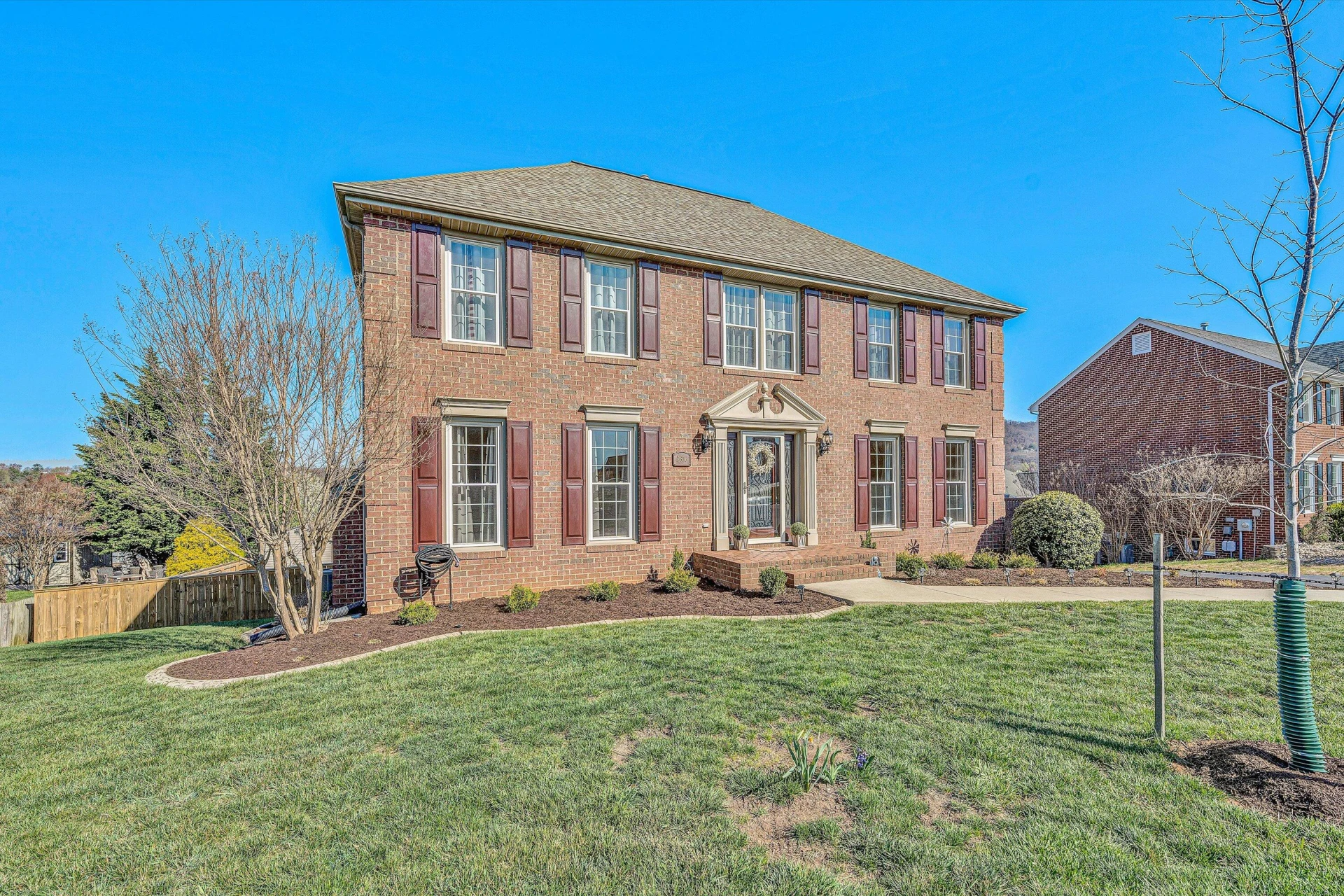 2816 Edgefield DR - Photo 2