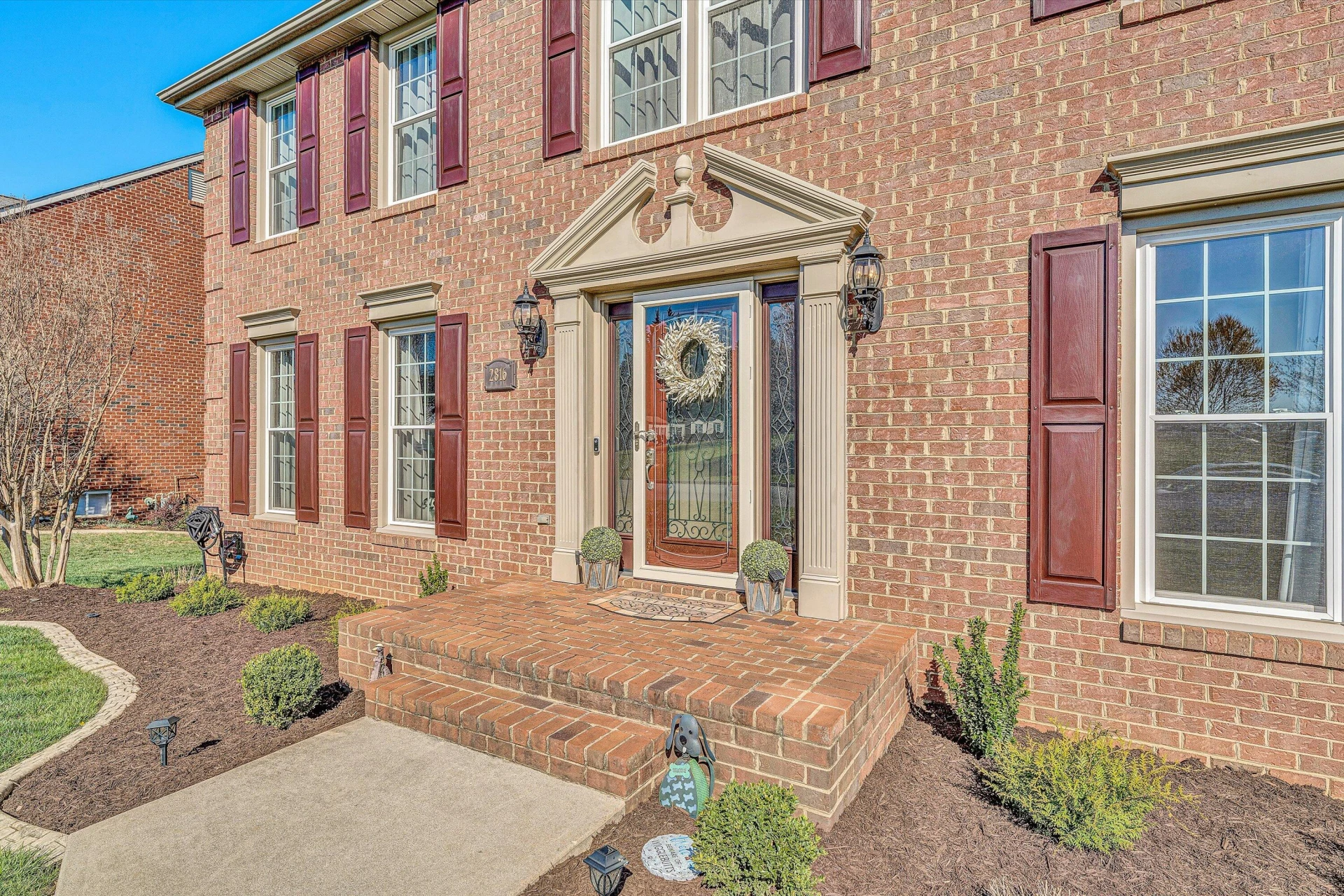 2816 Edgefield DR - Photo 4