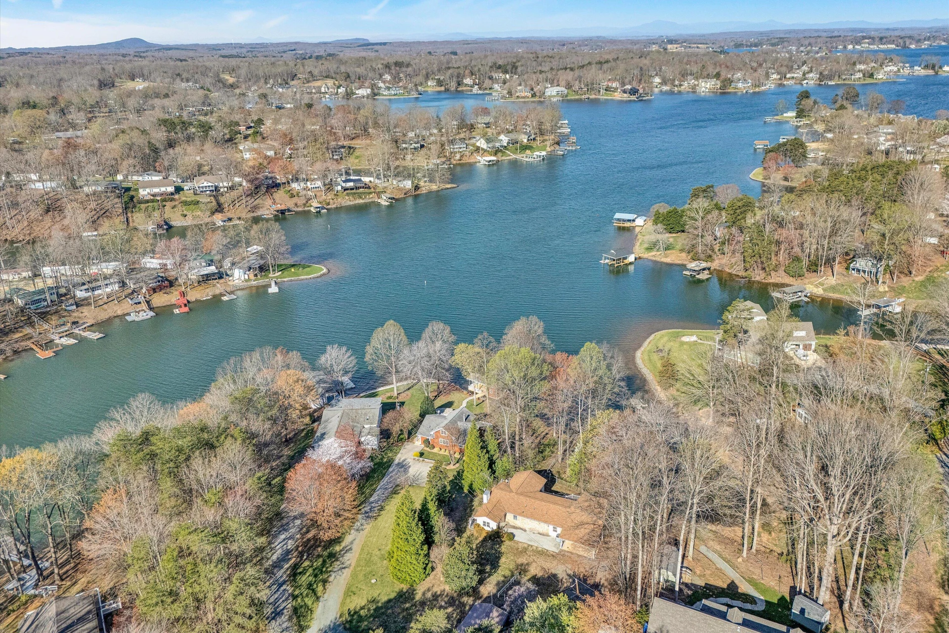 320 Fingerlake RD