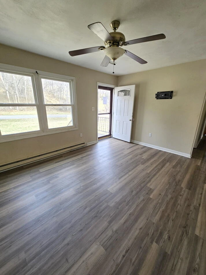 7208 BENT MOUNTAIN RD - Photo 4
