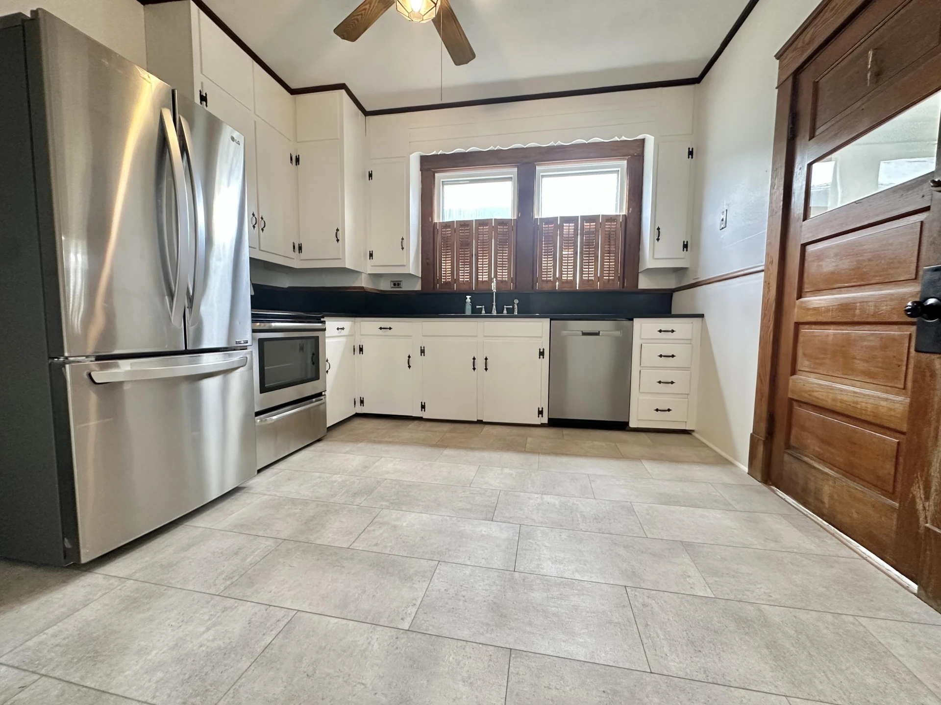 513 Court ST - Photo 13