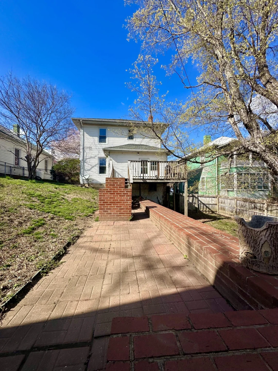 513 Court ST - Photo 36