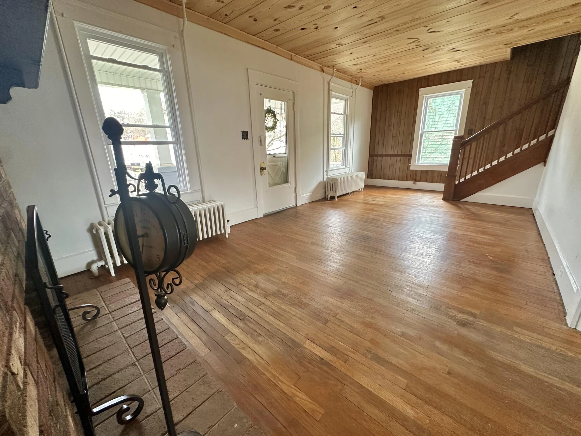 513 Court ST - Photo 9